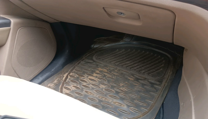 2012 Hyundai Santa Fe 2 WD, Diesel, Manual, 1,38,866 km, interior