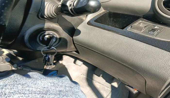 2012 Chevrolet Beat LT PETROL, Petrol, Manual, 65,587 km, interior