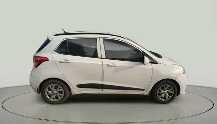 2017 Hyundai Grand i10 SPORTZ 1.2 KAPPA VTVT, Petrol, Manual, 1,58,621 km, exterior