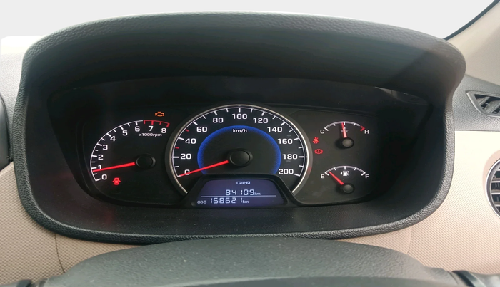 2017 Hyundai Grand i10 SPORTZ 1.2 KAPPA VTVT, Petrol, Manual, 1,58,621 km, interior