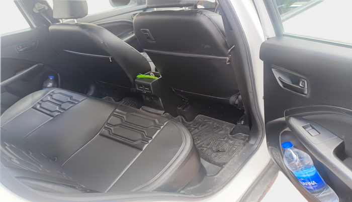 2022 Maruti BREZZA VXI SMART HYBRID, Petrol, Manual, 18,806 km, interior