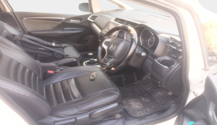 2017 Honda WR-V 1.5L I-DTEC VX MT, Diesel, Manual, 1,59,613 km, interior