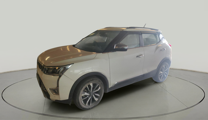 2021 Mahindra XUV300 W8 (O) 1.5 DIESEL, Diesel, Manual, 1,44,193 km, exterior