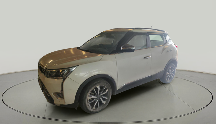 2021 Mahindra XUV300 W8 (O) 1.5 DIESEL, Diesel, Manual, 1,44,193 km, exterior