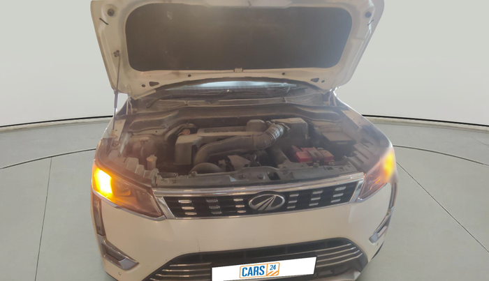 2021 Mahindra XUV300 W8 (O) 1.5 DIESEL, Diesel, Manual, 1,44,193 km, exterior