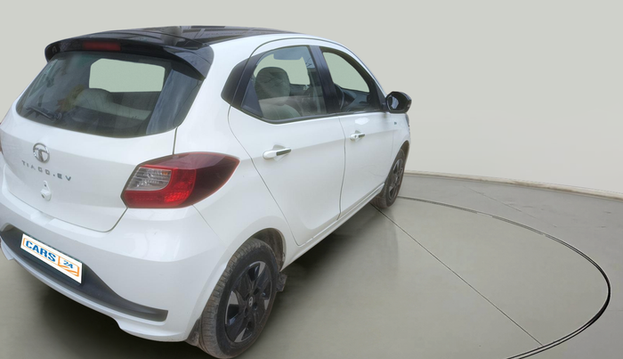 2023 Tata TIAGO EV XZ PLUS TECH LUX LONG RANGE, Electric, Automatic, 52,611 km, exterior