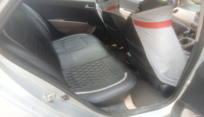 2014 Hyundai Grand i10 SPORTZ 1.1 CRDI, Diesel, Manual, 2,53,667 km, interior