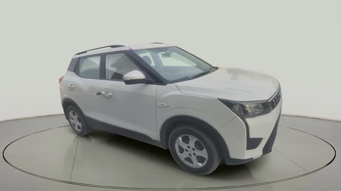 2020 Mahindra XUV300 W6 1.5 DIESEL AMT, Diesel, Automatic, 86,584 km, exterior