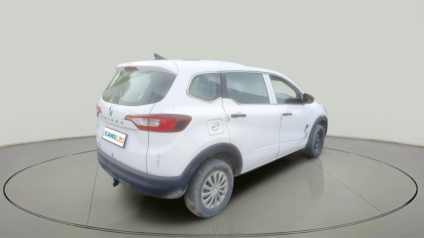 2022 Renault TRIBER RXE MT, Petrol, Manual, 78,201 km, exterior