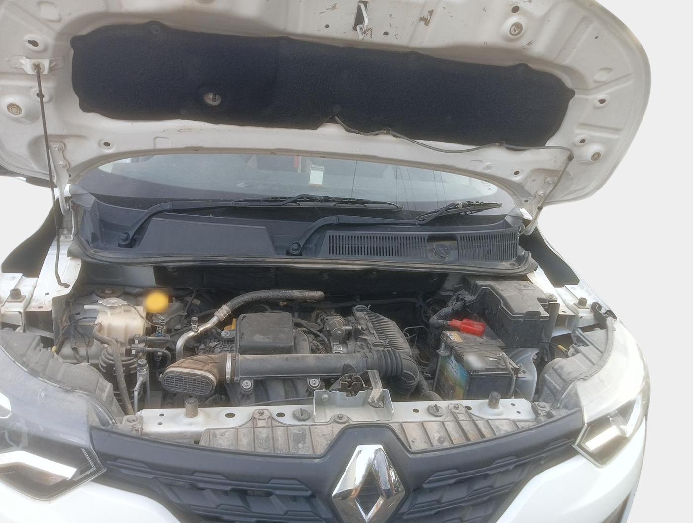 2022 Renault TRIBER RXE MT, Petrol, Manual, 78,201 km, exterior