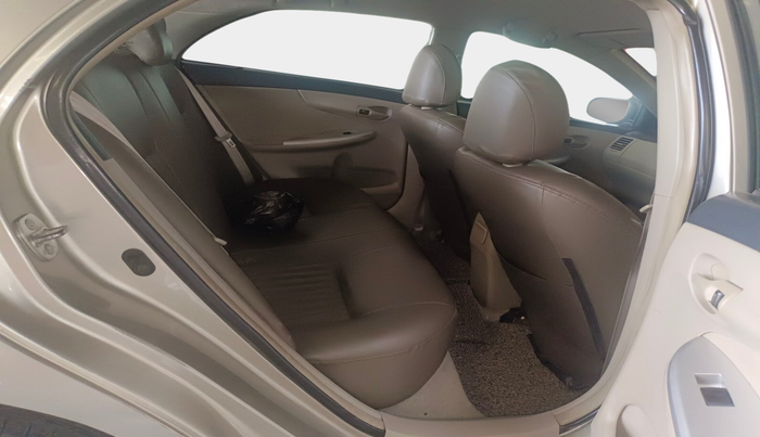 2013 Toyota Corolla Altis J DIESEL, Diesel, Manual, 1,44,567 km, interior
