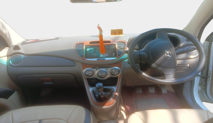 2012 Hyundai i10 MAGNA 1.2, Petrol, Manual, 75,990 km, interior