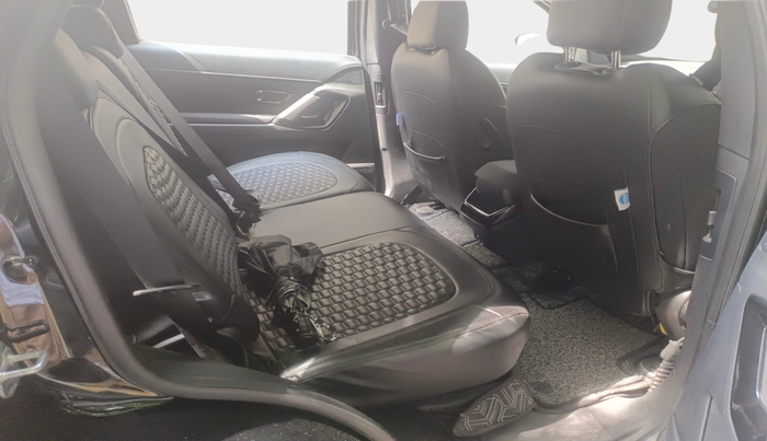 2024 Tata Safari PURE PLUS S DARK EDITION, Diesel, Manual, 19,203 km, interior