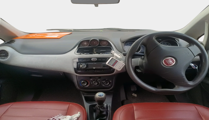 2015 Fiat Avventura ACTIVE MULTIJET 1.3, Diesel, Manual, 81,414 km, interior