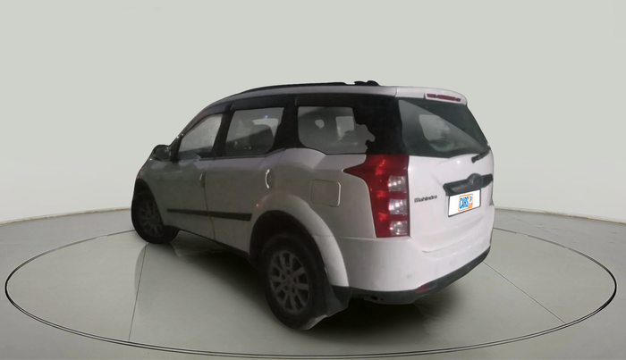 2015 Mahindra XUV500 W10, Diesel, Manual, 1,08,121 km, exterior