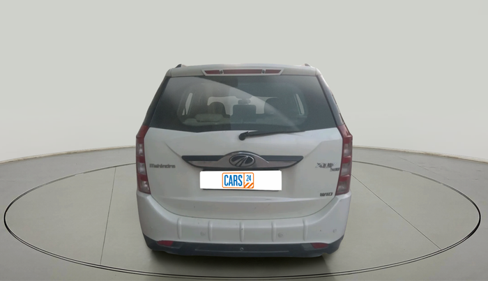 2015 Mahindra XUV500 W10, Diesel, Manual, 1,08,121 km, exterior