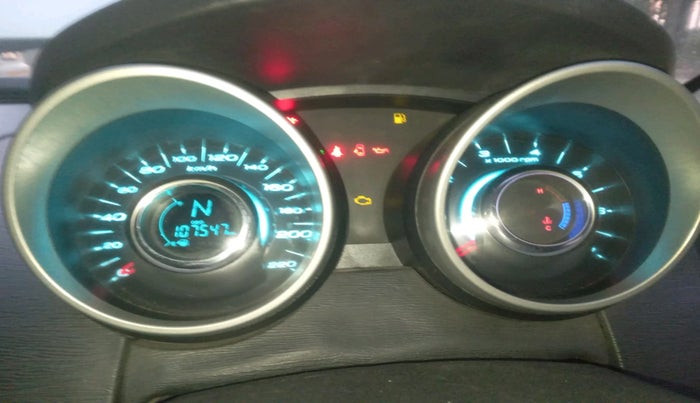 2015 Mahindra XUV500 W10, Diesel, Manual, 1,08,121 km, interior