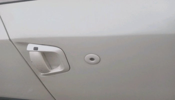 2015 Mahindra XUV500 W10, Diesel, Manual, 1,08,121 km, interior