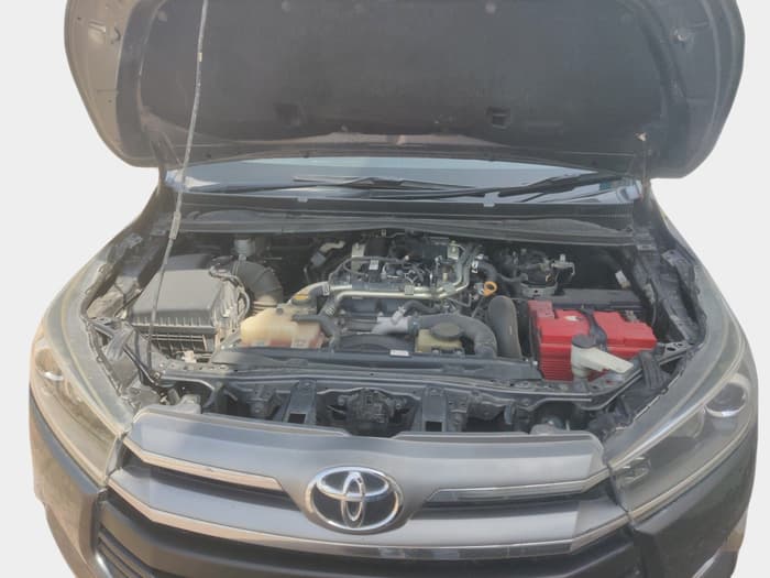 2016 Toyota Innova Crysta 2.4 VX 7 STR, Diesel, Manual, 2,29,455 km, exterior