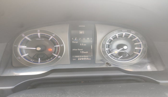 2016 Toyota Innova Crysta 2.4 VX 7 STR, Diesel, Manual, 2,29,455 km, interior