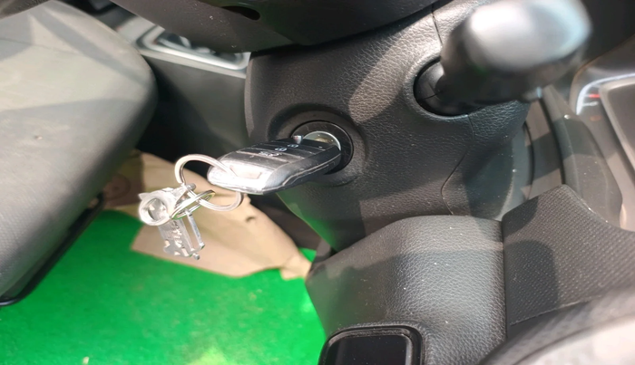 2023 KIA SONET HTK PLUS 1.2 PETROL MT, Petrol, Manual, 31,609 km, interior