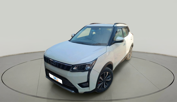 2020 Mahindra XUV300 W8 (O) 1.2 PETROL, Petrol, Manual, 41,553 km, exterior