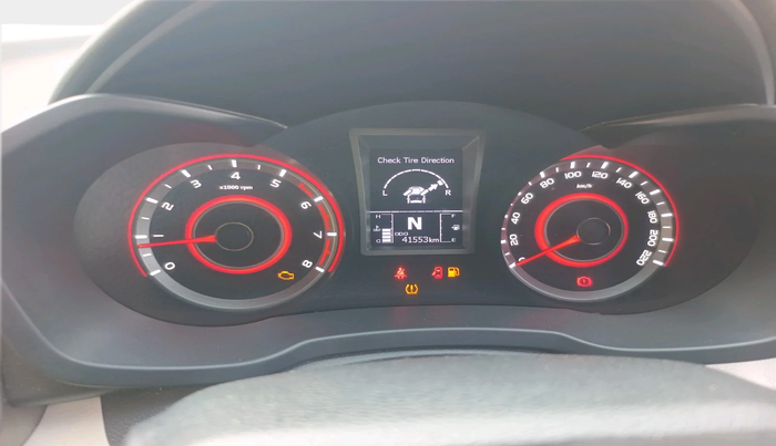 2020 Mahindra XUV300 W8 (O) 1.2 PETROL, Petrol, Manual, 41,553 km, interior