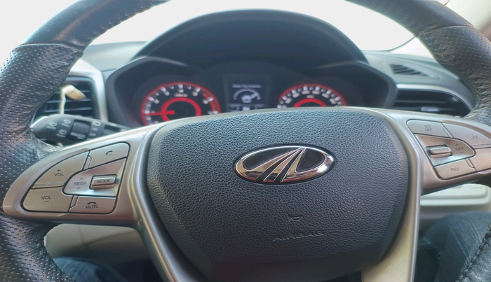 2020 Mahindra XUV300 W8 (O) 1.2 PETROL, Petrol, Manual, 41,553 km, interior