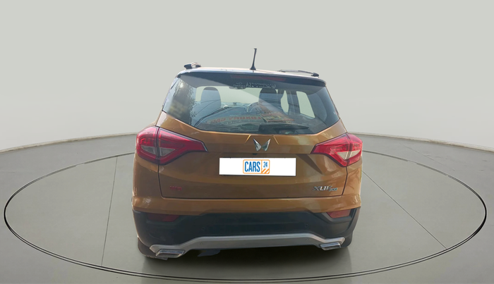 2022 Mahindra XUV300 W8 (O) 1.2 PETROL, Petrol, Manual, 22,633 km, exterior