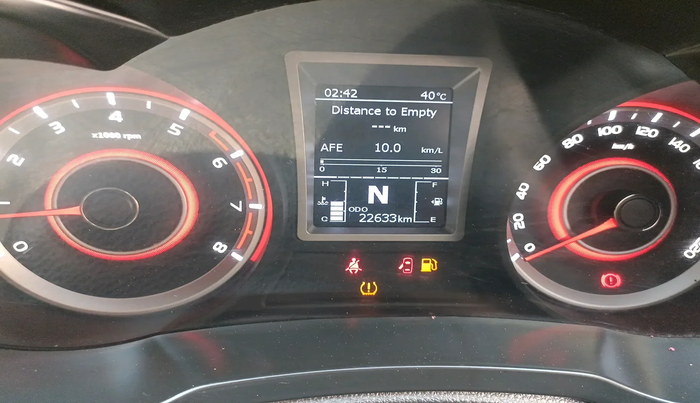 2022 Mahindra XUV300 W8 (O) 1.2 PETROL, Petrol, Manual, 22,633 km, interior