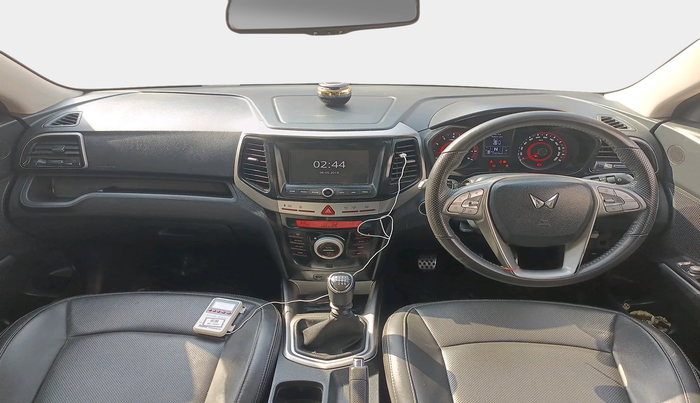 2022 Mahindra XUV300 W8 (O) 1.2 PETROL, Petrol, Manual, 22,633 km, interior