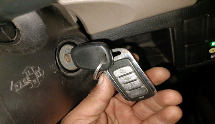 2015 Maruti Wagon R 1.0 LXI, Petrol, Manual, 96,338 km, interior