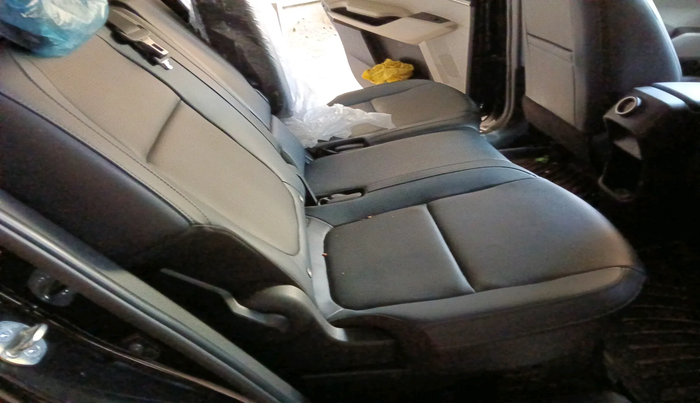 2024 KIA CARENS PREMIUM 1.4 PETROL 7 STR, Petrol, Manual, 6,969 km, interior