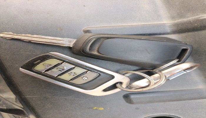 2017 Mahindra KUV 100 NXT K2 P 6 STR, Petrol, Manual, 40,000 km, interior