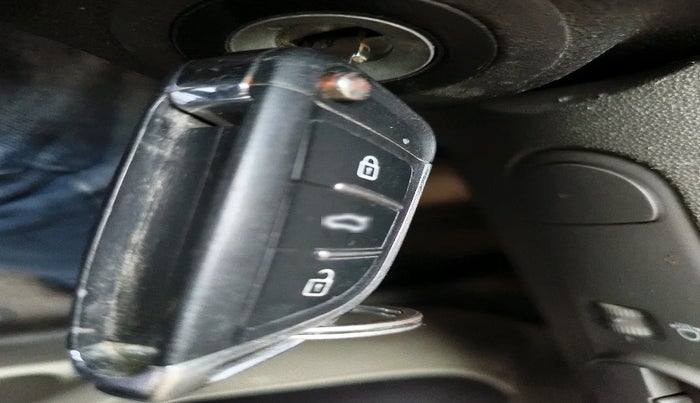 2015 Hyundai i10 MAGNA 1.1, Petrol, Manual, 70,491 km, interior