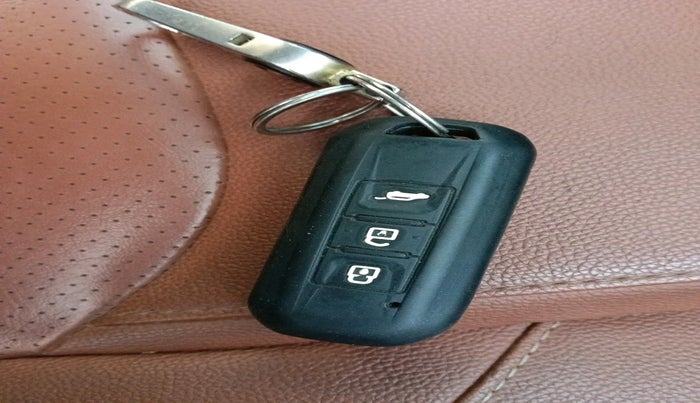 2021 MG HECTOR PLUS SELECT 2.0 DIESEL TURBO MT 7-STR, Diesel, Manual, 78,296 km, interior