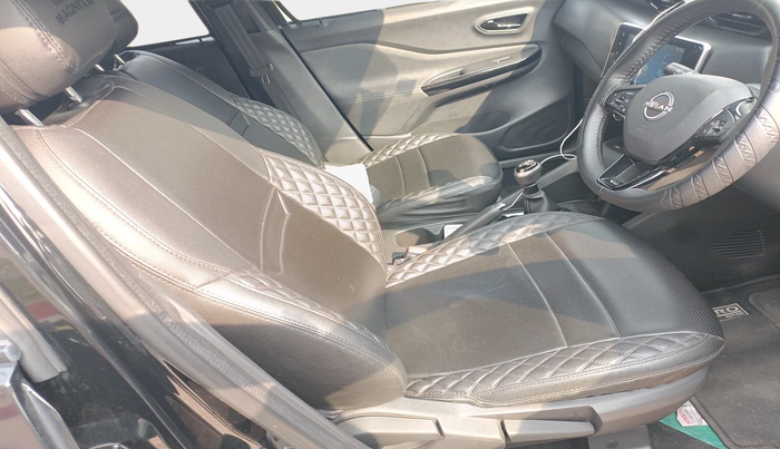 2023 Nissan MAGNITE Kuro Edition 1.0  MT , Petrol, Manual, 26,716 km, interior