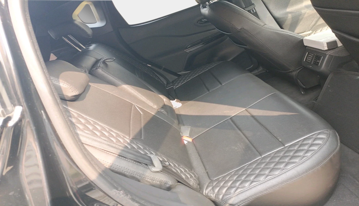 2023 Nissan MAGNITE Kuro Edition 1.0  MT , Petrol, Manual, 26,716 km, interior