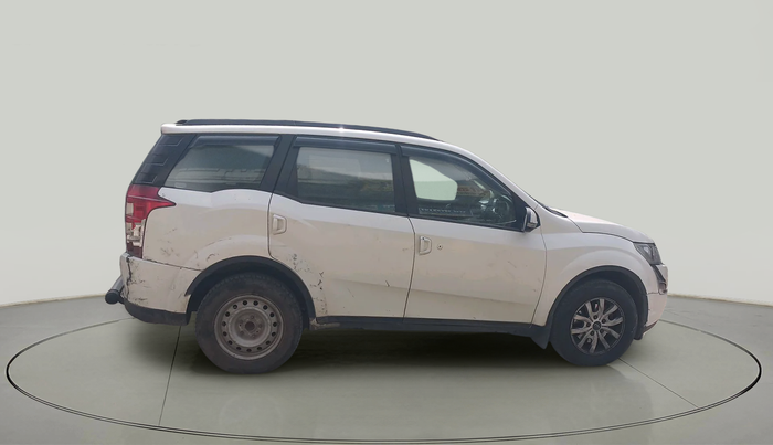 2016 Mahindra XUV500 W8, Diesel, Manual, 1,39,255 km, exterior