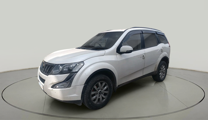 2016 Mahindra XUV500 W8, Diesel, Manual, 1,39,255 km, exterior