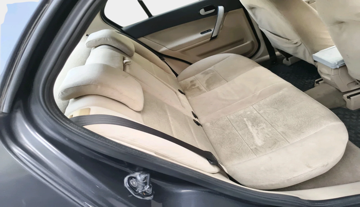 2012 Ford Figo TITANIUM 1.4 DIESEL, Diesel, Manual, 1,39,474 km, interior