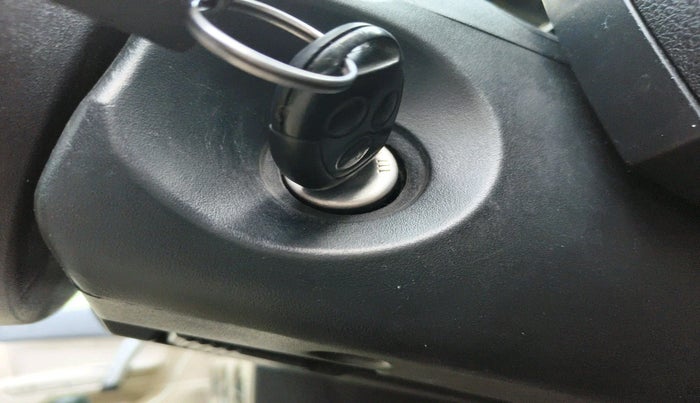 2012 Ford Figo TITANIUM 1.4 DIESEL, Diesel, Manual, 1,39,474 km, interior