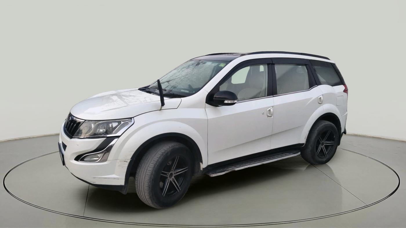 2017 Mahindra XUV500 W10 1.99, Diesel, Manual, 1,68,421 km, exterior