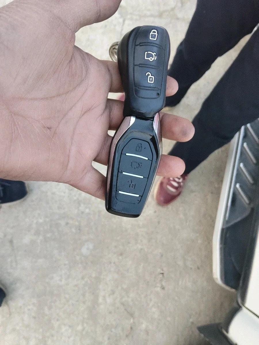 2017 Mahindra XUV500 W10 1.99, Diesel, Manual, 1,68,421 km, interior