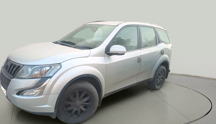 2015 Mahindra XUV500 W8, Diesel, Manual, 1,01,662 km, exterior