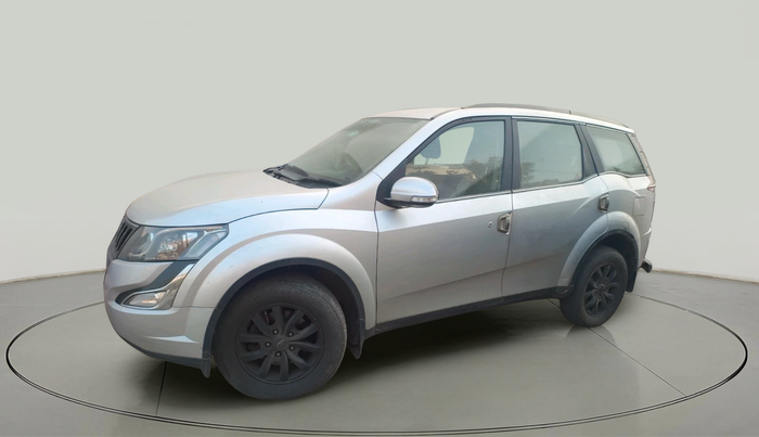 2015 Mahindra XUV500 W8, Diesel, Manual, 1,01,662 km, exterior