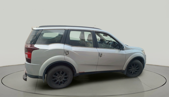 2015 Mahindra XUV500 W8, Diesel, Manual, 1,01,662 km, exterior