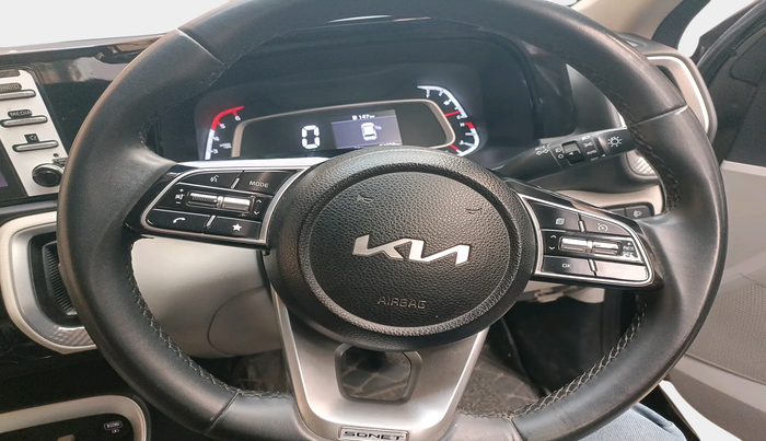 2022 KIA SONET HTX ANNIVERSARY EDITION 1.5, Diesel, Manual, 61,074 km, interior