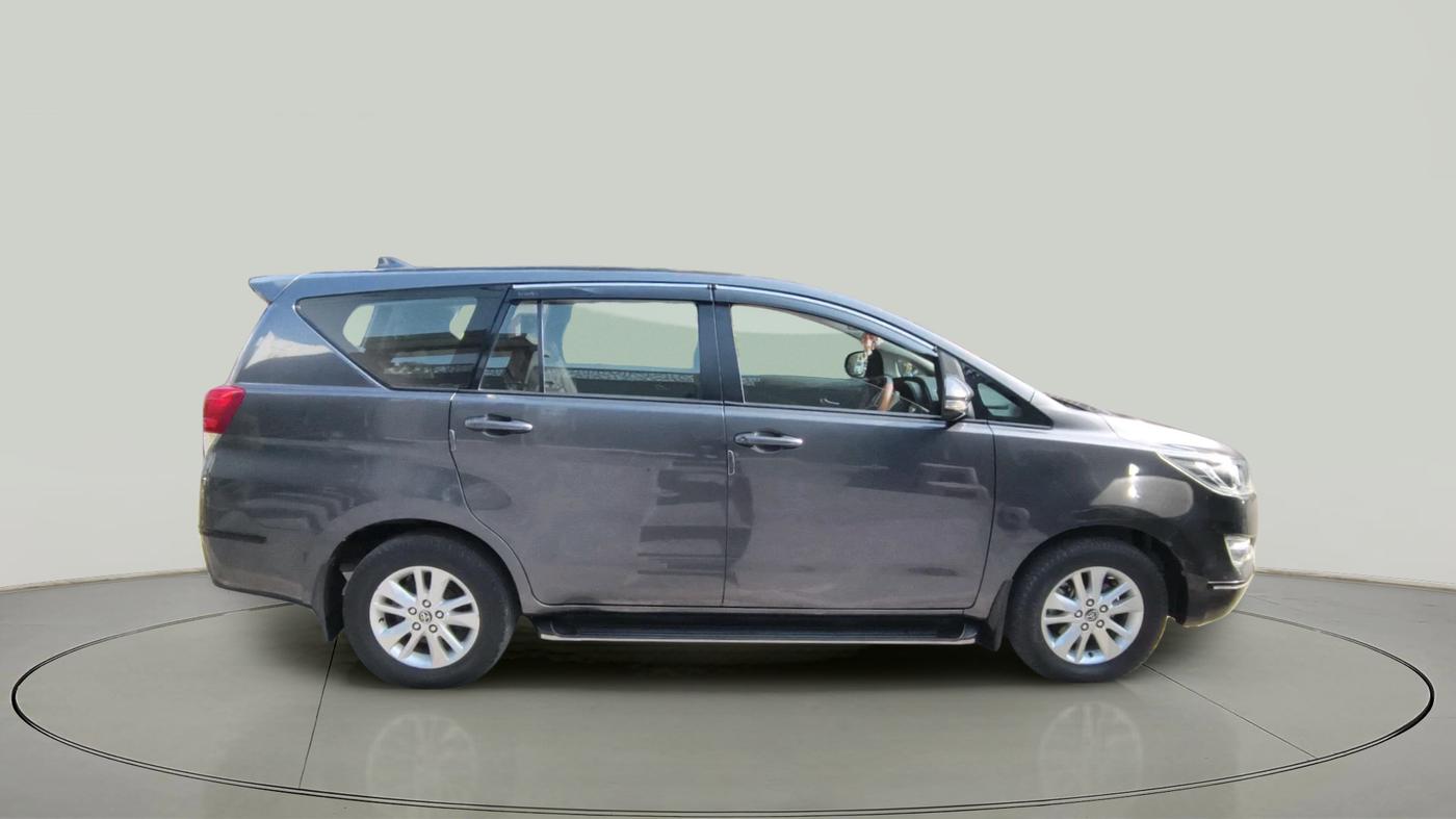2018 Toyota Innova Crysta 2.8 GX AT 8 STR, Diesel, Automatic, 1,04,211 km, exterior