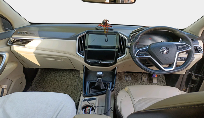 2022 MG HECTOR SHARP 2.0 DIESEL, Diesel, Manual, 1,16,194 km, interior